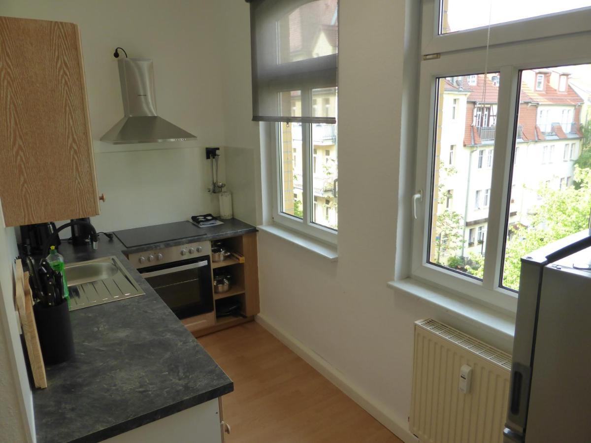 Jena City Apartment, Balkon, Sonnig, Wifi, Parkplaetze, Naehe Zentrum Buitenkant foto