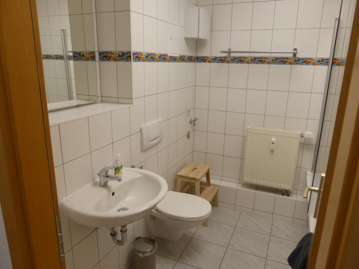 Jena City Apartment, Balkon, Sonnig, Wifi, Parkplaetze, Naehe Zentrum Buitenkant foto
